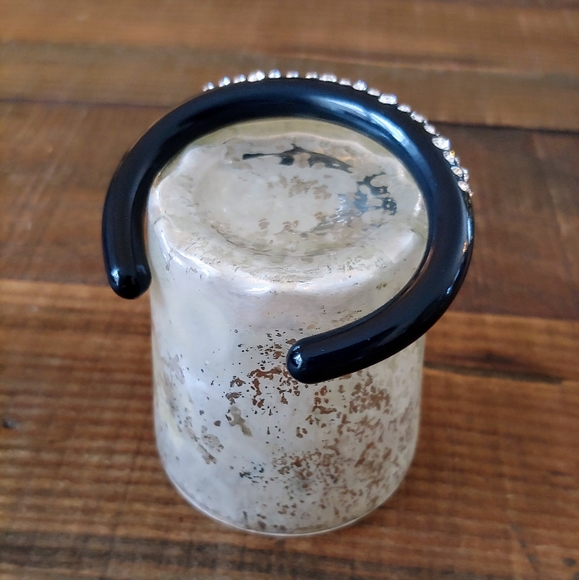 Rhinestone black cuff bracelet - Picture 6 of 8